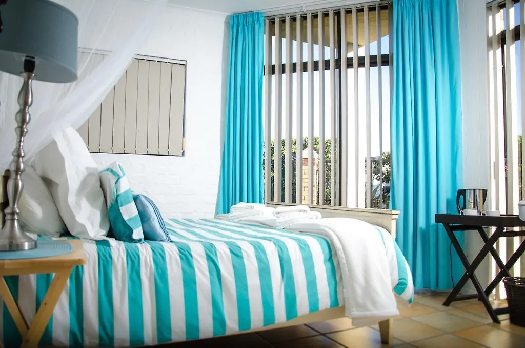 The Surf Shack - Backpackers/Hostel Bloubergstrand